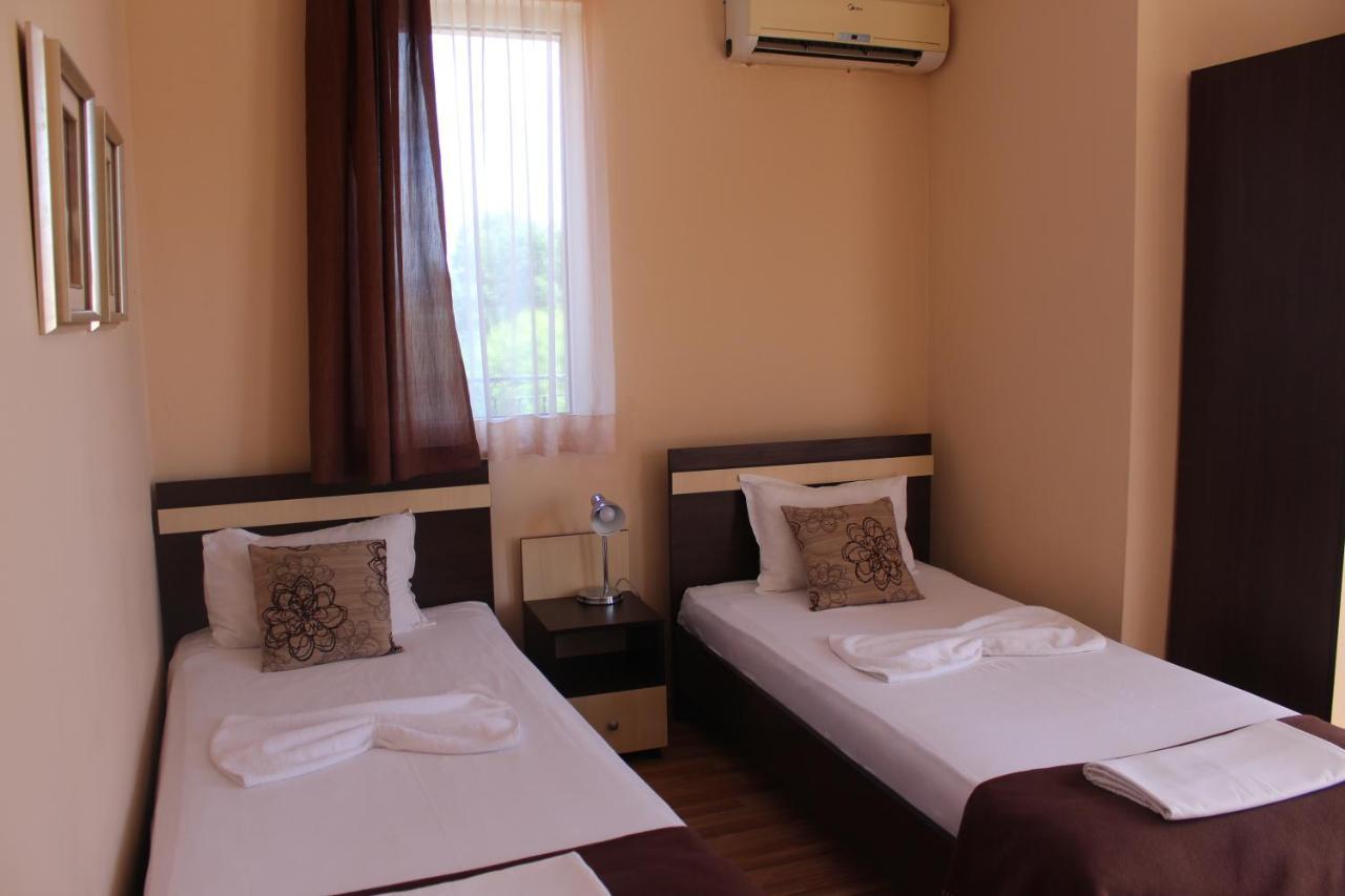 Respekt Guest House ซันนีบีช ภายนอก รูปภาพ